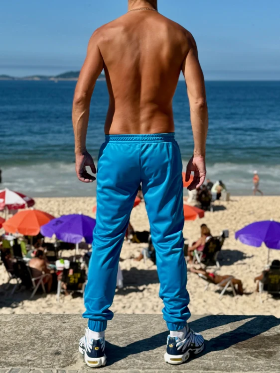 Shiny Sweatpants Blue2.png